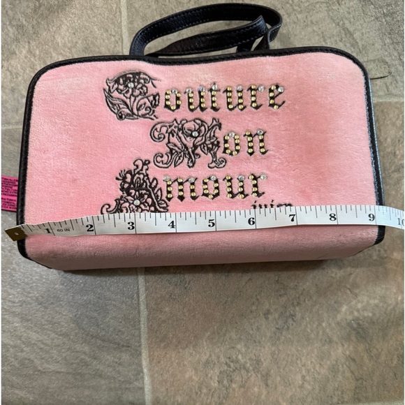 Vintage Y2K Juicy Couture Once Upon A Time Baby Pink Makeup Bag and Travel Case - Picture 9 of 12